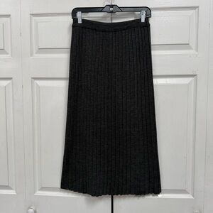 Michelle Stuart Gray Knit Pleated Skirt Wool Blend Pull On Women’s Size M